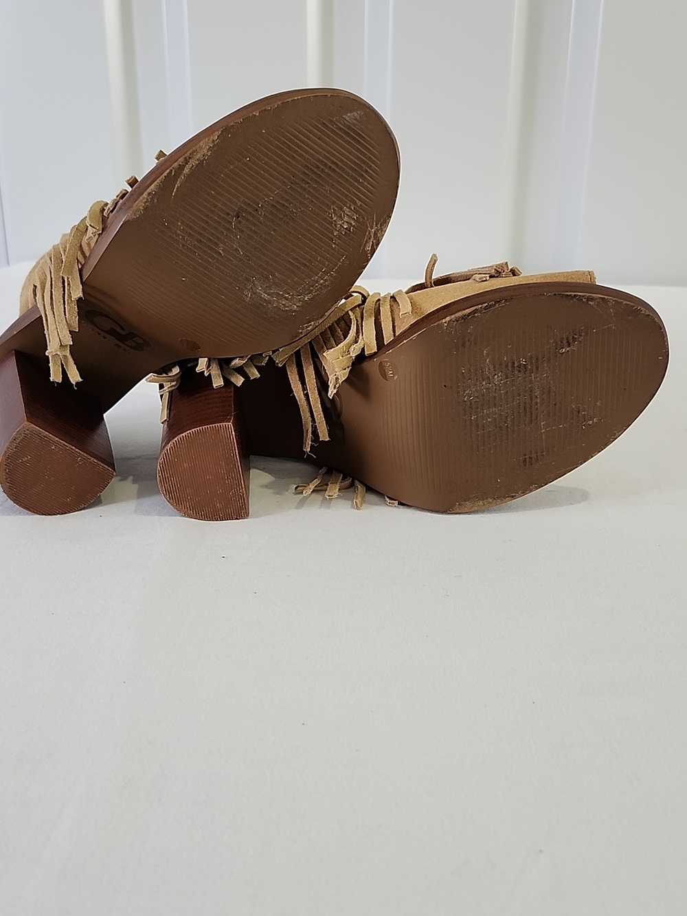 Gianni Bini Womens Road Tripz Tan Fringe Suede Block Heel Mules Size 5.5 - Picture 5 of 8